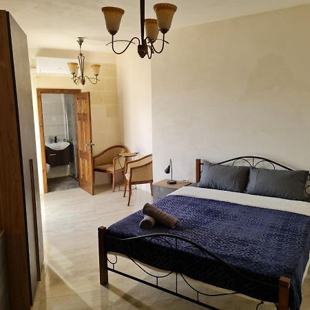 Отель Splendid House Victoria Gozo Экстерьер фото