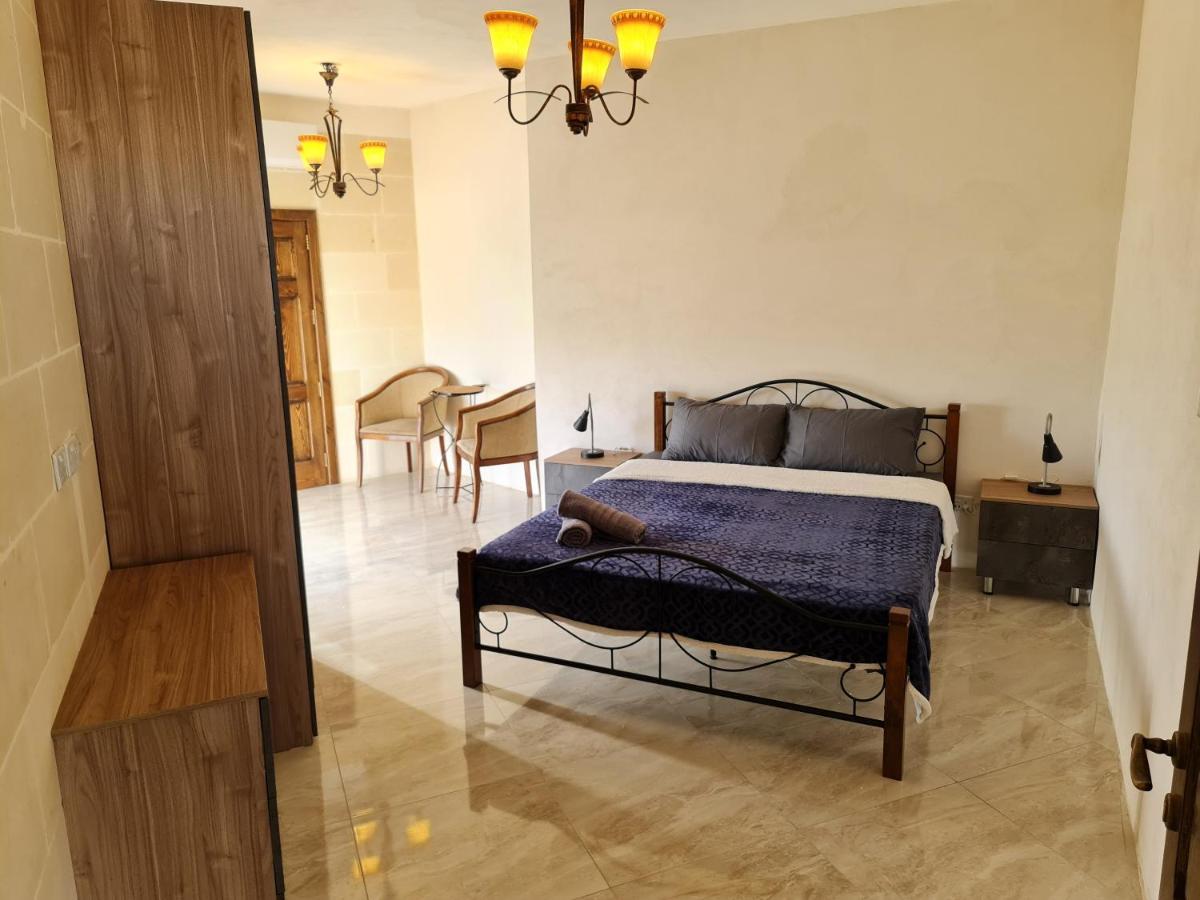 Отель Splendid House Victoria Gozo Экстерьер фото