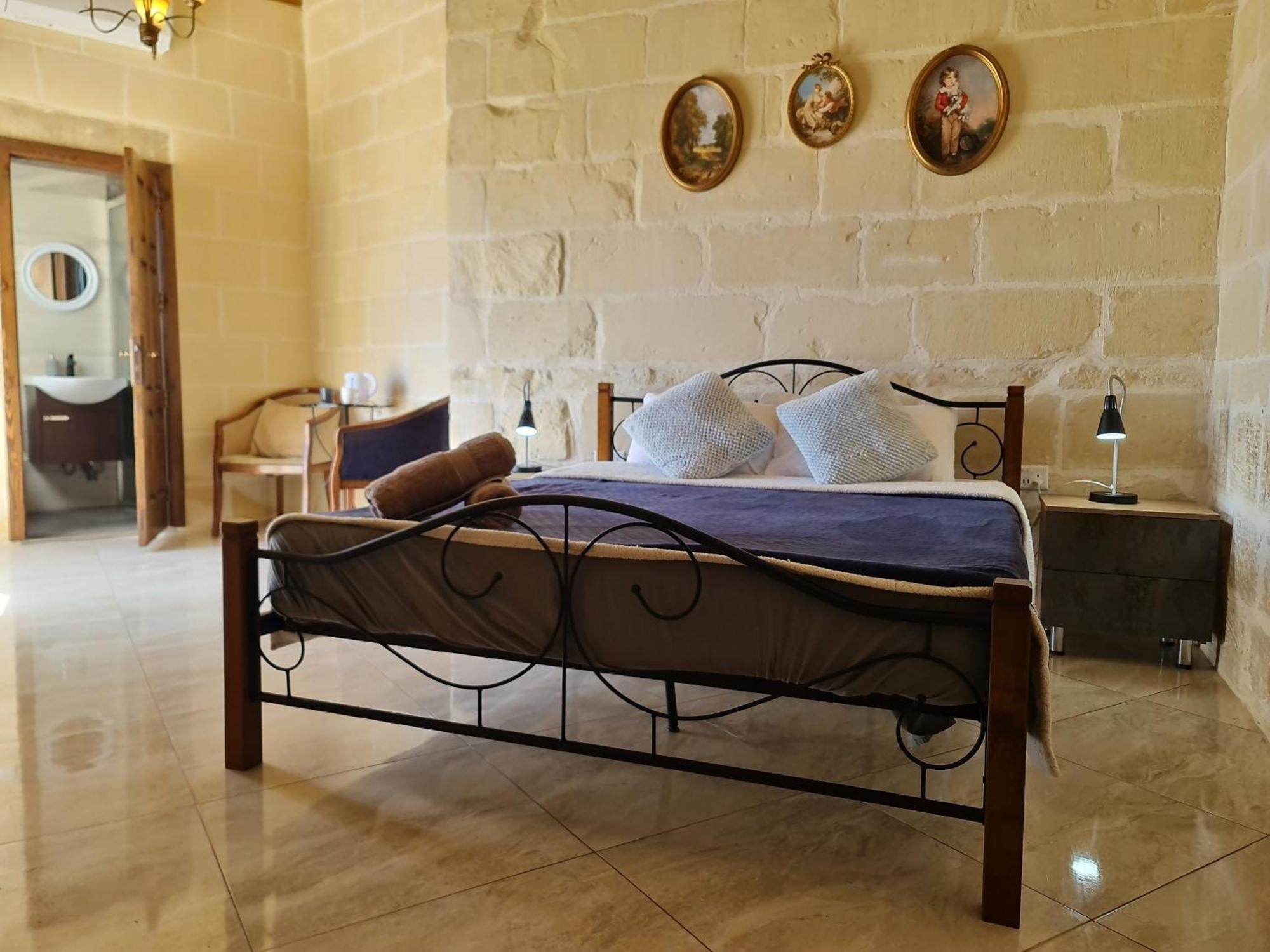 Отель Splendid House Victoria Gozo Экстерьер фото